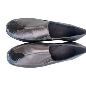 Walking Cradles Women's 1.5 heel metallic brown Size 8 1/2 M comfort shoes